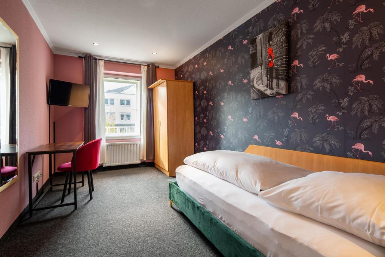 Smarthotel Flamingo Self Check-In Гисен Экстерьер фото